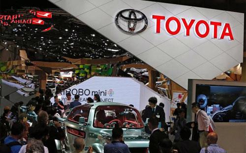Gian trưng bày của Toyota tại Triển lãm Ô tô Tokyo hôm 28/10 - Ảnh: AP.<br>