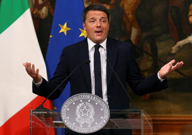 Thủ tướng Italy Matteo Renzi tuyên bố từ chức sau thất bại trong cuộc trưng cầu dân ý ngày 4/12 - Ảnh: Reuters.<br>