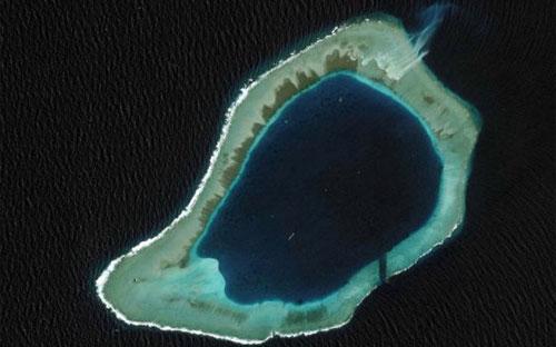 Bãi Subi thuộc quần đảo Trường Sa của Việt Nam trên biển Đông, ảnh chụp từ vệ tinh ngày 8/8/2012 - Nguồn Reuters.