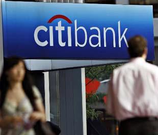 Thời gian qua, Citigroup liên tục có những động thái cải tổ và huy động tài chính để vượt qua nguy cơ đổ vỡ.