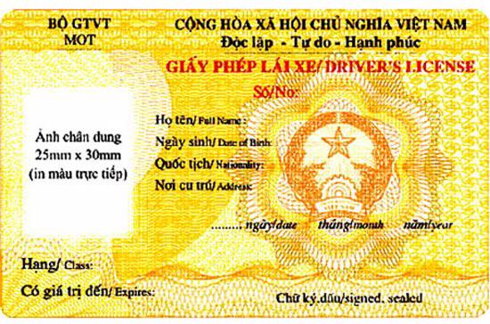 Mẫu giấy phép lái xe mới sẽ bằng nhựa PET, có hoa văn màu vàng rơm và ký hiệu bảo mật - Ảnh: Tổng cục Đường bộ Việt Nam.