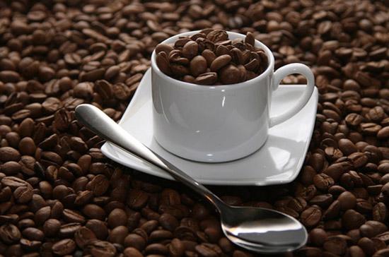 Tuần này, giá cà phê robusta giao tháng 11 tại London đã giảm hơn 3%. Giá cà phê arabica giao tháng 12 tại thị trường New York cũng giảm 3,6%.