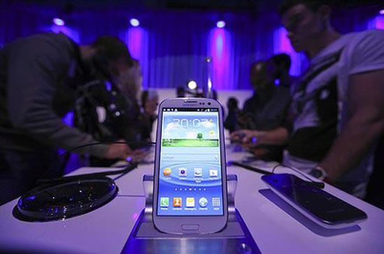 Galaxy S III được xem là quân bài chiến lược quan trọng của Samsung trong cuộc cạnh tranh với iPhone của Apple.