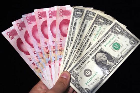 Vào tháng 6/2010, Bắc Kinh bắt đầu nâng giá đồng Nhân dân tệ. Kể từ đó đến nay, đồng Nhân dân tệ đã tăng giá khoảng 7% so với đồng USD.