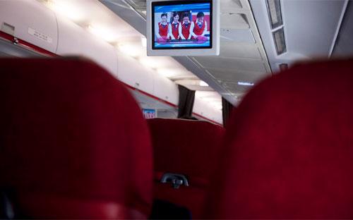 Màn hình giải trí trên máy bay của hãng hàng không Triều Tiên Air Koryo - Ảnh: Bloomberg/AP.<br>