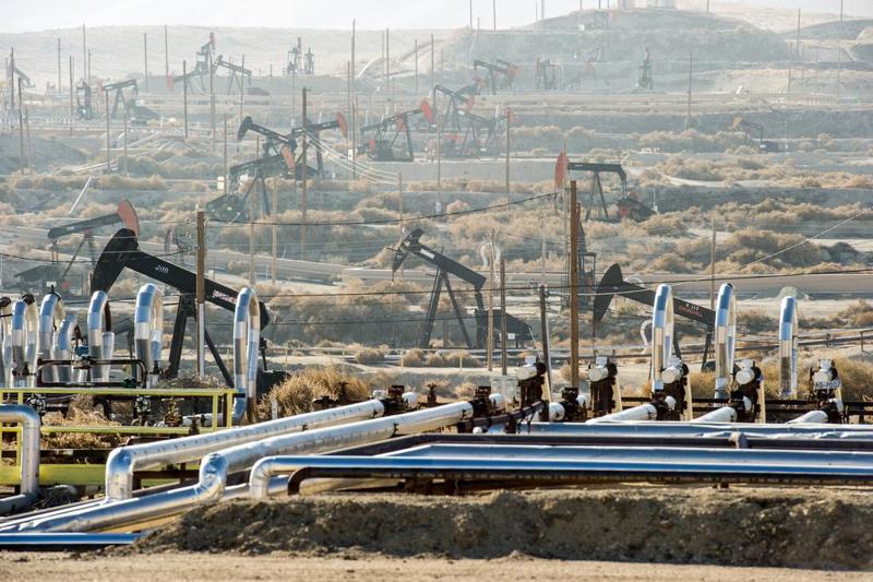 Một khu vực khai thác dầu ở bang Oklahoma, Mỹ.<br>
