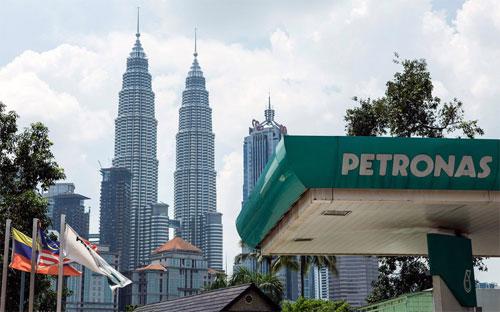 Tháp đôi Petronas ở Kuala Lumpur, Malaysia - Ảnh: Bloomberg.<br>