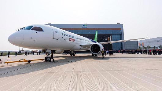 Chiếc máy bay chở khách C919 do Trung Quốc sản xuất - Ảnh: Getty/CNBC.<br>