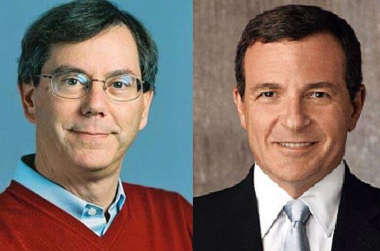 Arthur Levinson (trái) và Robert Bob Iger, hai lãnh đạo mới của Tập đoàn công nghệ Apple.