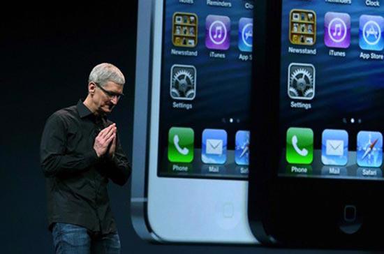 iPhone 5 vẫn trung thành với hai mầu đen, trắng.