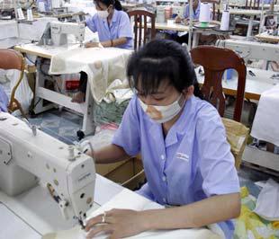 Theo ông David Spooner, tới thời điểm này đã có thể khẳng định Việt Nam không bán phá giá hàng dệt may sang Mỹ.