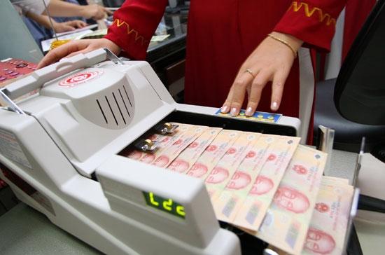 Thống đốc Nguyễn Văn Giàu cho biết các ngân hàng lớn có thể cân đối cho vay với lãi suất dưới 14%/năm với các khoản ngắn hạn và 14,5%/năm với các khoản trung dài hạn.