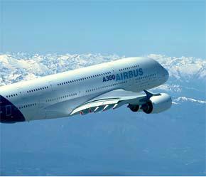 A380 cho phép tiết kiệm tới 17% lượng nhiên liệu tiêu thụ cho mỗi ghế hành khách so với các loại máy bay cỡ lớn khác.