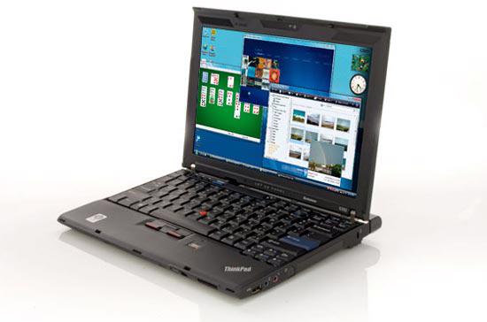 ThinkPad X200 được trang bị màn hình rộng 12,1 inch với độ phân giải 1280 x 800 pixels với hình ảnh sáng rõ.