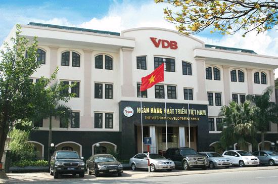 Kết quả kiểm toán còn cho biết, VDB cho vay thương mại ngoài các chương trình cho phép dẫn đến lỗ 18,1 tỷ đồng, nợ quá hạn 438 tỷ đồng.