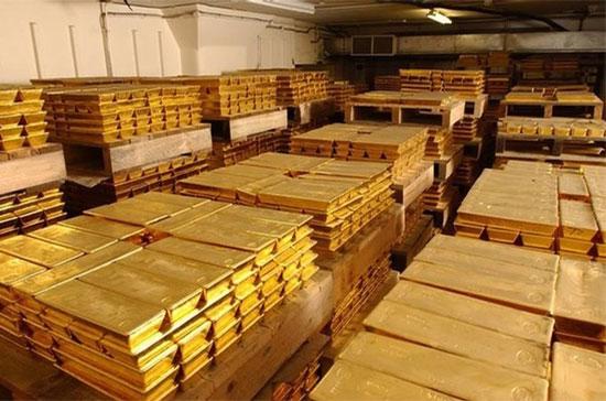 Quỹ ETF vàng lớn nhất thế giới SPDR Gold Trust đã mua ròng 9,1 tấn vàng trong tuần qua, nâng khối lượng nắm giữ lên mức 1.293,7 tấn. Đây là tuần thứ 7 liên tục quỹ này gom vàng.