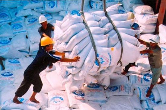 Việt Nam đứng ở vị trí thứ ba thế giới với 1,6 triệu tấn gạo được xuất khẩu từ 1/1/2012 - 17/5/2012.