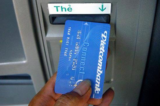 Ngân hàng Ngoại thương (Vietcombank) vừa áp chính sách phí mới đối với thẻ ghi nợ nội địa và thẻ ghi nợ quốc tế.