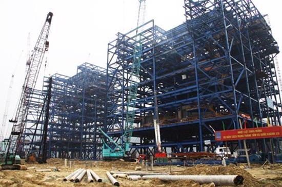 Trên công trường xây dựng nhà máy nhiệt điện Vũng Áng 1. Nhà máy nhiệt điện Vũng Áng 2 sẽ được xây dựng tại khu kinh tế Vũng Áng với tổng công suất 1.200 MW (2X600 MW).