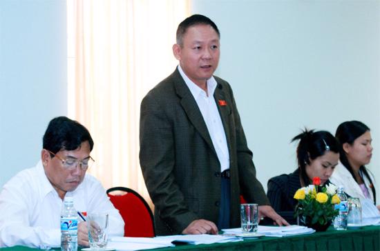 TS. Trần Văn góp ý kiến về dự thảo văn kiện Đại hội XI của Đảng.