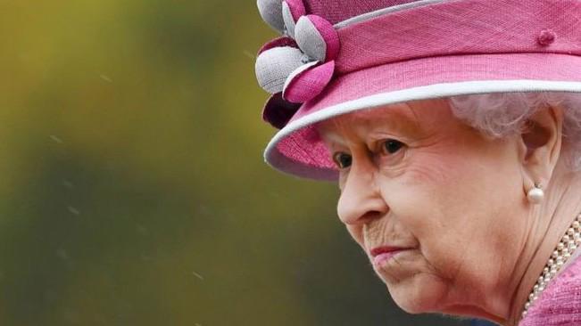 Nữ hoàng Anh Elizabeth đệ nhị, một nhân vật có tên trong Paradise Papers - Ảnh: EPA/BBC.