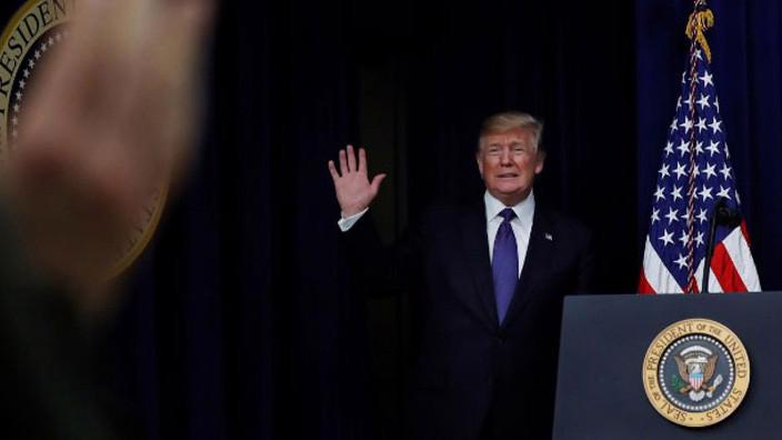 Tổng thống Mỹ Donald Trump xuất hiện tại một sự kiện ở thủ đô Washington ngày 16/1 - Ảnh: Reuters.