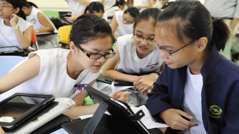"Singapore luôn chú trọng vấn đề giáo dục, nhất là về các môn khoa học, công nghệ, kỹ thuật và toán".