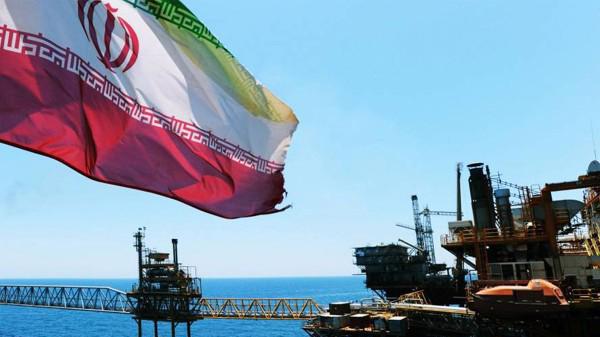 Một giàn khoan dầu trên biển của Iran.