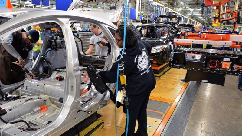 Bên trong một nhà máy sản xuất xe Ford ở Michigan, Mỹ - Ảnh: Chicago Tribune.