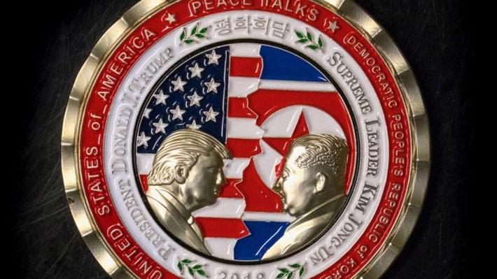 Đồng xu lưu niệm thượng đỉnh Mỹ-Triều do Mỹ phát hành - Ảnh: BBC.