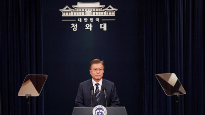 Tổng thống Hàn Quốc Moon Jae-in tại cuộc họp báo sáng 27/5 - Ảnh: Reuters.