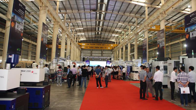 Đây là lần đầu tiên Huayuan Việt Nam tổ chức các hoạt động giới thiệu sản phẩm - dịch vụ kết hợp với chương trình đào tạo và tư vấn cho khách hàng ngay tại nhà máy.