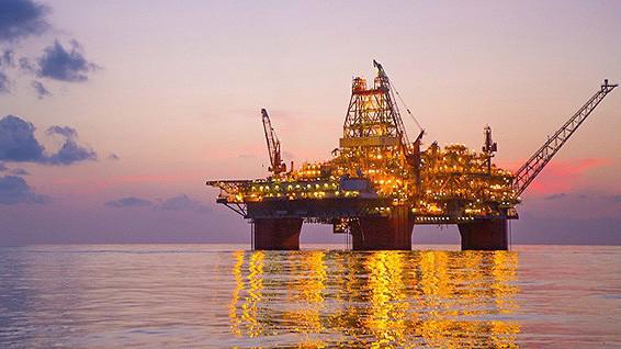 Một giàn khoan dầu của hãng BP trên Vịnh Mexico.