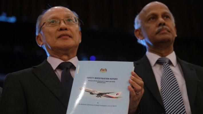 Các nhà điều tra Malaysia công bố báo cáo vụ MH370 - Ảnh: Reuters.