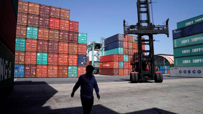 Những container hàng hóa tại một bến cảng ở Thượng Hải, Trung Quốc, tháng 4/2018 - Ảnh: Reuters.