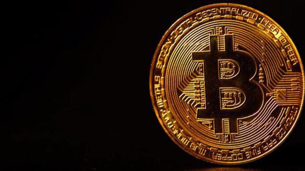 Những người ủng hộ Bitcoin đang tiếp tục bấu víu vào niềm tin rằng tiền ảo sẽ được ứng dụng rộng rãi hơn.