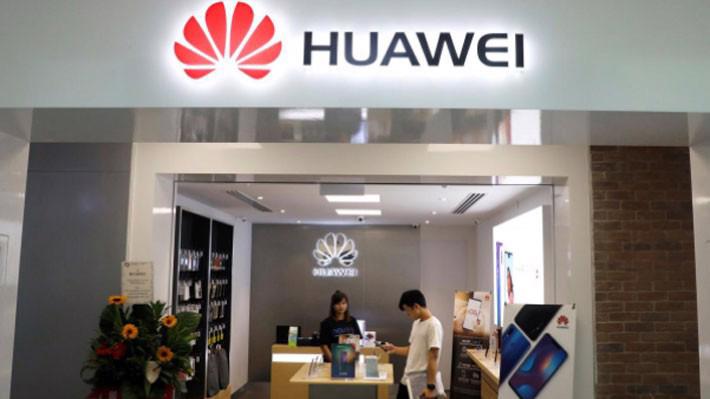 Một cửa hiệu của Huawei ở Singapore, tháng 8/2018 - Ảnh: Reuters.