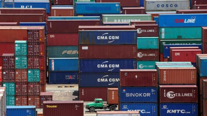 Những container hàng hóa ở một bến cảng ở Thượng Hải, Trung Quốc, tháng 7/2018 - Ảnh: Reuters.