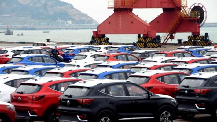 Những chiếc xe ôtô chờ xuất khẩu tại một bến cảng ở Lianyungang, Giang Tô, Trung Quốc, tháng 4/2018 - Ảnh: Reuters.