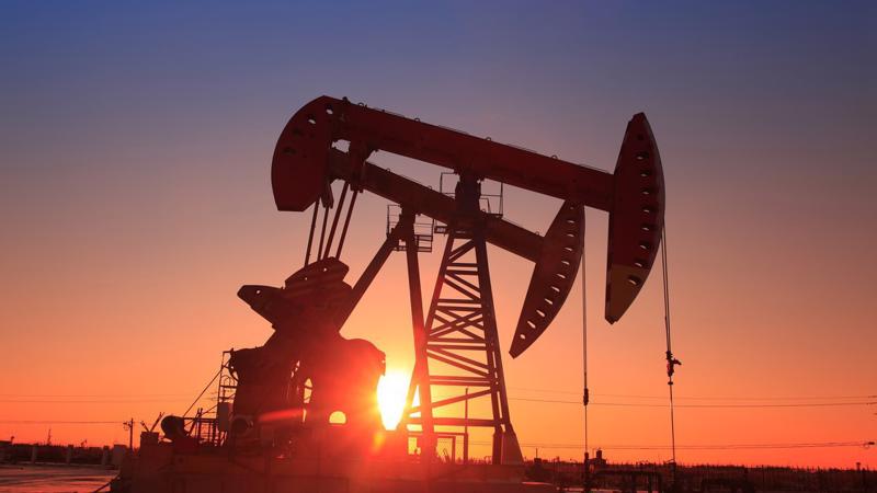 Giá dầu hiện đã giảm khoảng 6% kể từ mức đỉnh của 4 năm thiết lập hồi đầu tháng này.