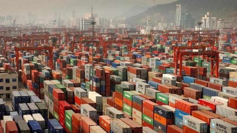Nhân dân tệ giảm giá giúp hàng hóa Trung Quốc cạnh tranh tốt hơn ở nước ngoài - Ảnh: SCMP.