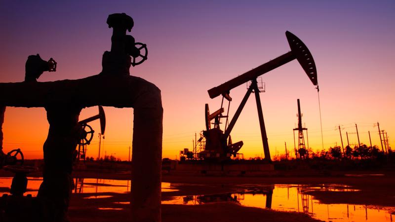 Cách đây chưa đầy 2 tháng, nhiều nhà dự báo còn cho rằng giá dầu sẽ sớm đạt mức 100 USD/thùng.
