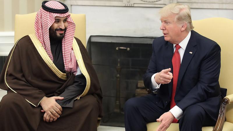 Tổng thống Mỹ Donald Trump trong một cuộc gặp với thái tử Mohammed bin Salman của Saudi Arabia ở Washington hồi tháng 3/2018 - Ảnh: Getty/FP.