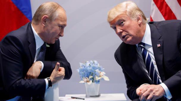 Tổng thống Nga Vladimir Putin (trái) và Tổng thống Mỹ Donald Trump trong cuộc gặp ở Helsinki, Phần Lan, tháng 7/2018 - Ảnh: Reuters.