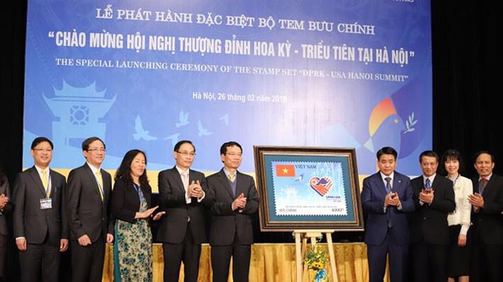 Lễ phát hành bộ tem đặc biệt kỷ niệm thượng đỉnh Mỹ-Triều tại Hà Nội - Ảnh: Quang Phúc.