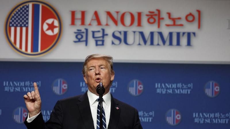 Tổng thống Mỹ Donald Trump trong cuộc họp báo chiều 28/2 tại Hà Nội - Ảnh: Reuters.