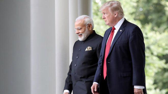 Thủ tướng Ấn Độ Narendra Modi (trái) và Tổng thống Mỹ Donald Trump - Ảnh: Getty/BBC.