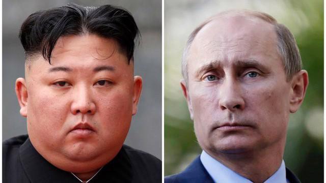 Chủ tịch Triều Tiên Kim Jong Un (trái) và Tổng thống Nga Vladimir Putin - Ảnh: Reuters.