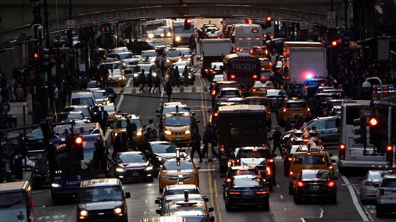 Giao thông vào cuối ngày ở khu Manhattan, New York, tháng 3/2018 - Ảnh: Reuters.