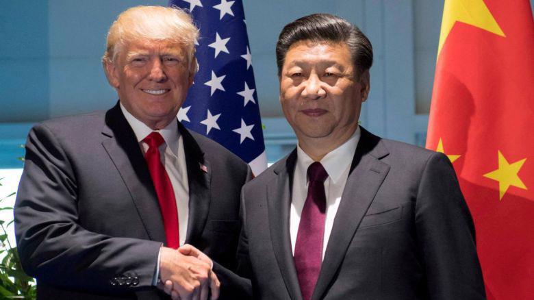 Tổng thống Mỹ Donald Trump (trái) và Chủ tịch Trung Quốc Tập Cận Bình.